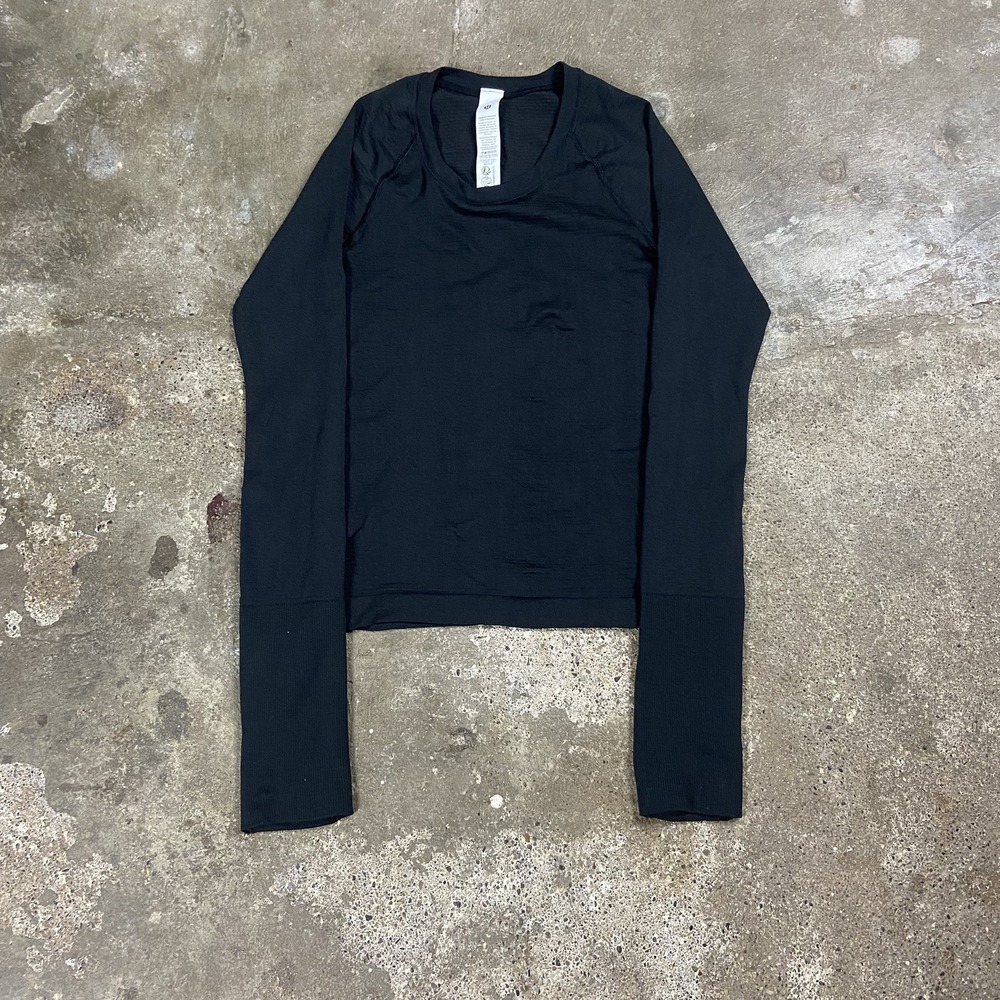 Lululemon Swiftly Tech Long Sleeve 2.0 Women's Size 0 Black Athletic Wear Logo